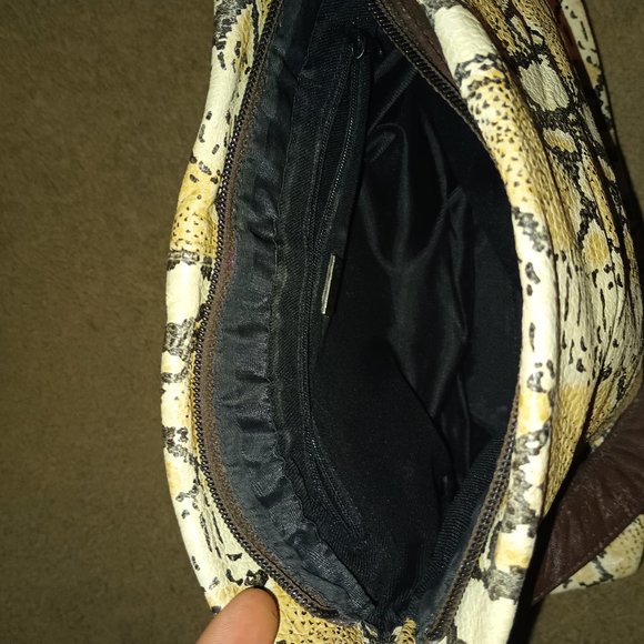 MAXX NEW YORK Snake Skin Should Purse - Picture 3 of 8